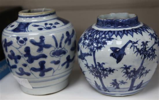 A Chinese Ming Wanli Transition blue and white vase
